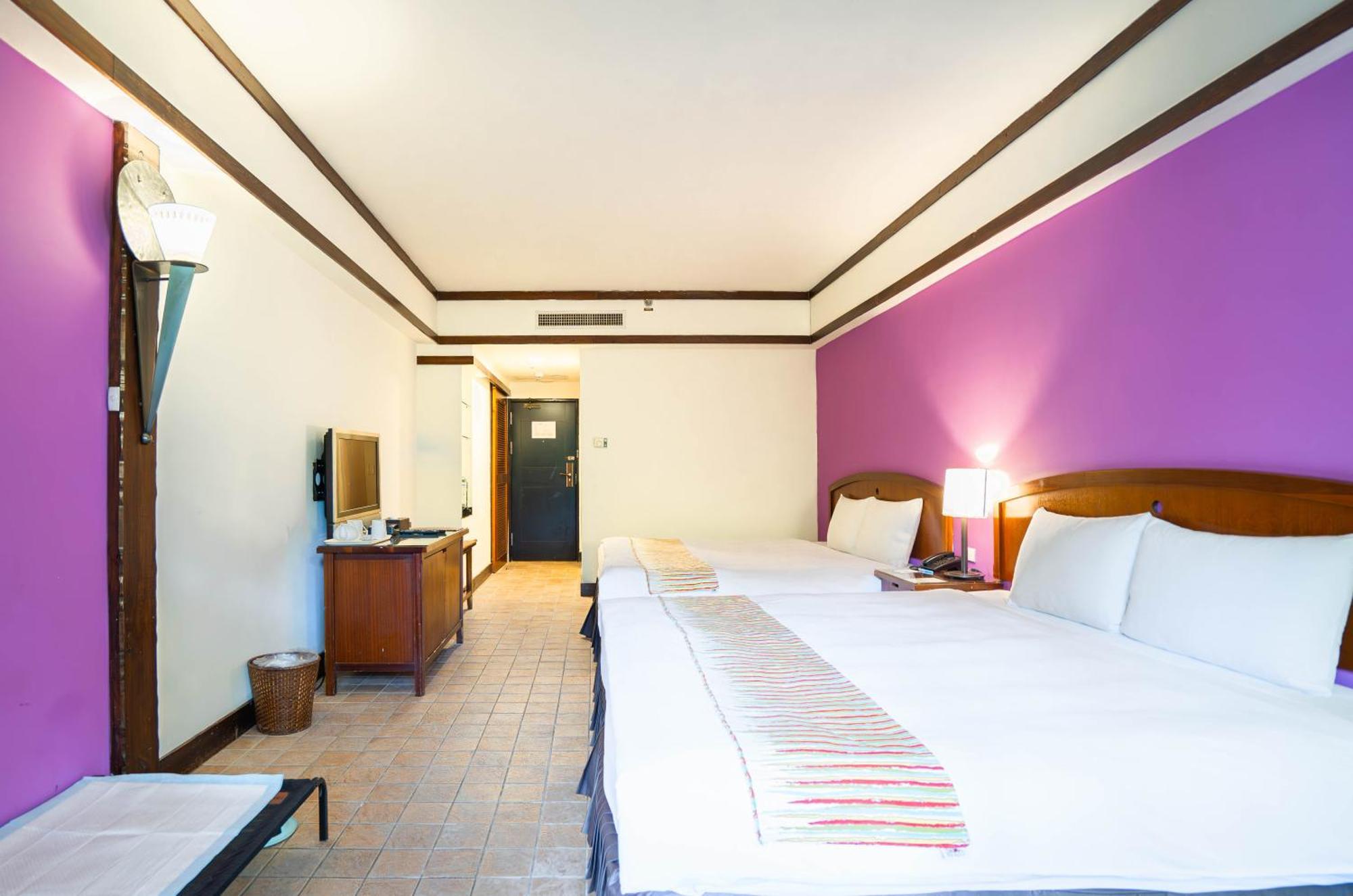 Yoho Beach Resort Kenting Хенгчун Экстерьер фото A typical room at the hotel