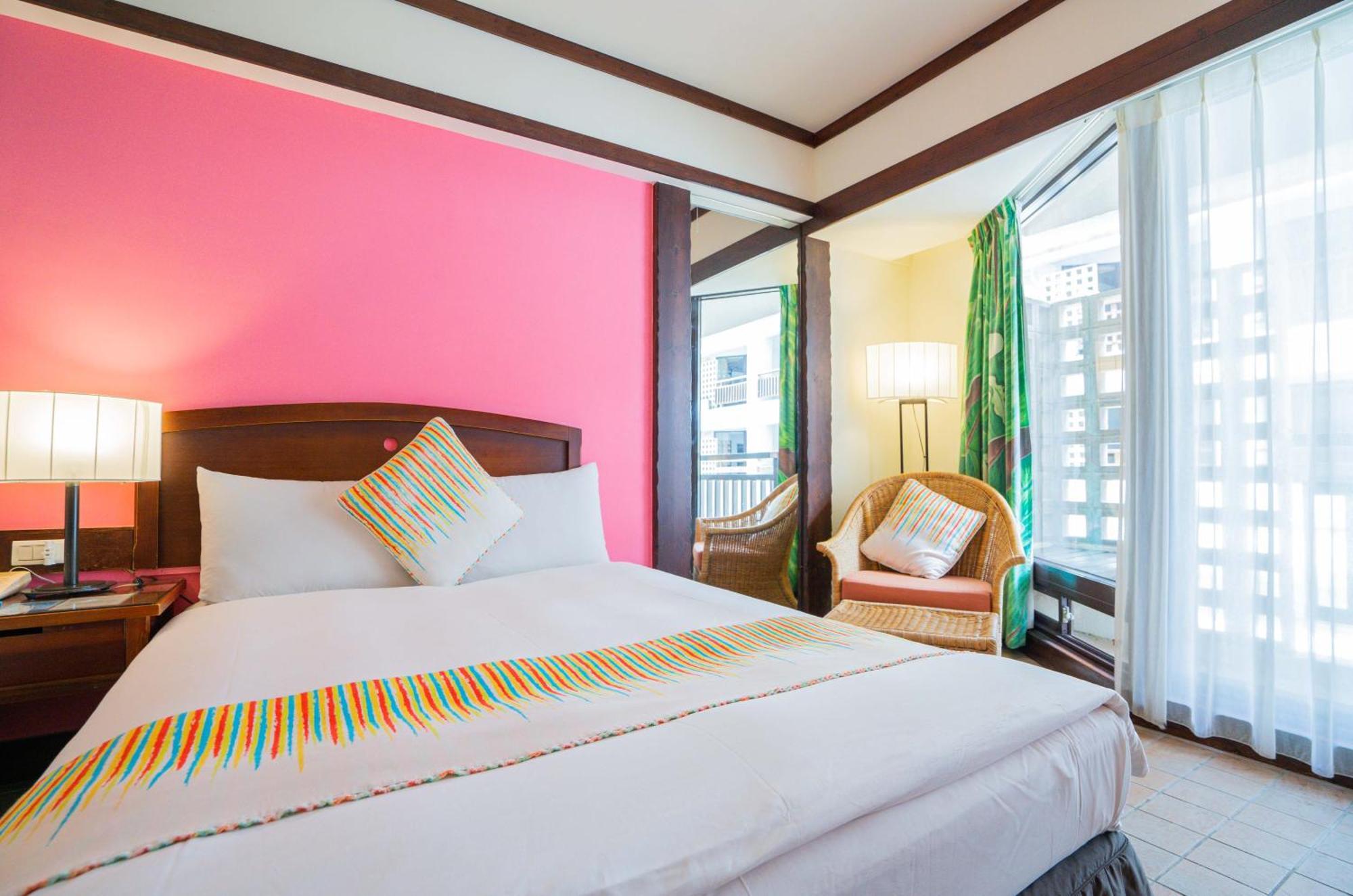 Yoho Beach Resort Kenting Хенгчун Экстерьер фото A bedroom at the hotel